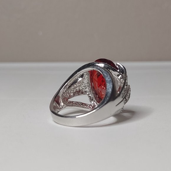 Large Bright Red And Silver Tone Ring Size 9.75 - Picture 6 of 13